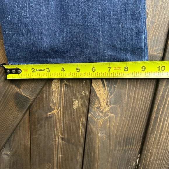 (12)
White House Black Market• Boot Cut•dark wash•Size 10S•EUC - Picture 6 of 7